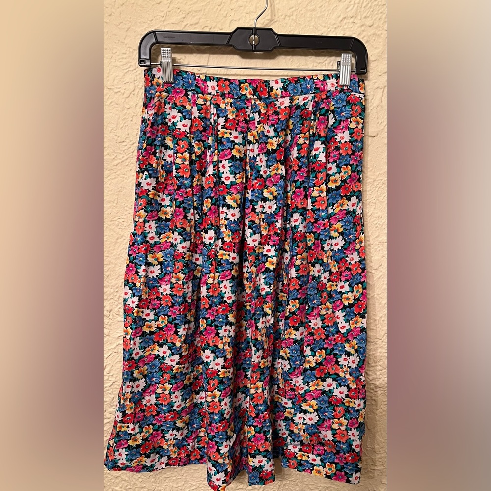 VTG Floral Cottage Core Long Floral Midi Skirt 13” Waist (xs) label says M